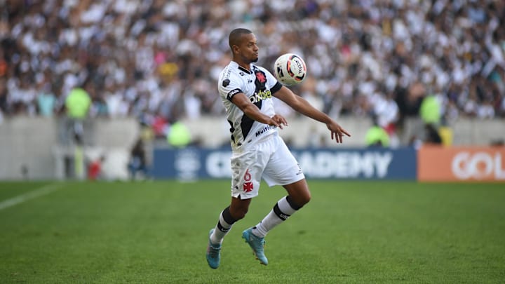 Jogador lamentou o fato e recebeu apoio do clube Jogador lamentou o fato e recebeu apoio do clube