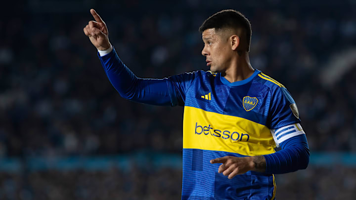 El capitán Marcos Rojo durante el duelo ante Racing.