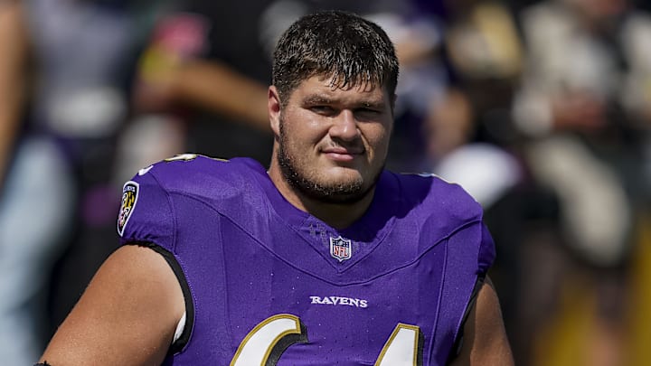 Sep 14, 2025; Baltimore, Maryland, USA; Baltimore Ravens center Tyler Linderbaum (64) before the game against the Cleveland Browns at M&T Bank Stadium. Mandatory Credit: Mitch Stringer-Imagn Images Sep 14, 2025; Baltimore, Maryland, USA; Baltimore Ravens center Tyler Linderbaum (64) before the game against the Cleveland Browns at M&T Bank Stadium. Mandatory Credit: Mitch Stringer-Imagn Images