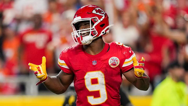 Kansas City Chiefs running back Kenneth Walker III (9) Kansas City Chiefs running back Kenneth Walker III (9)