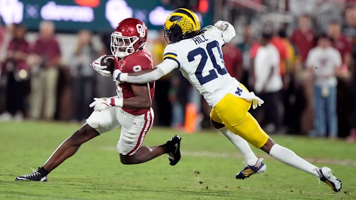 Oklahoma receiver Keontez Lewis makes a catch against Michigan.