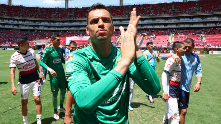 El arquero Óscar Whalley por fin debutaría con Chivas tras haber llegado como refuerzo en el Apertura 2023.