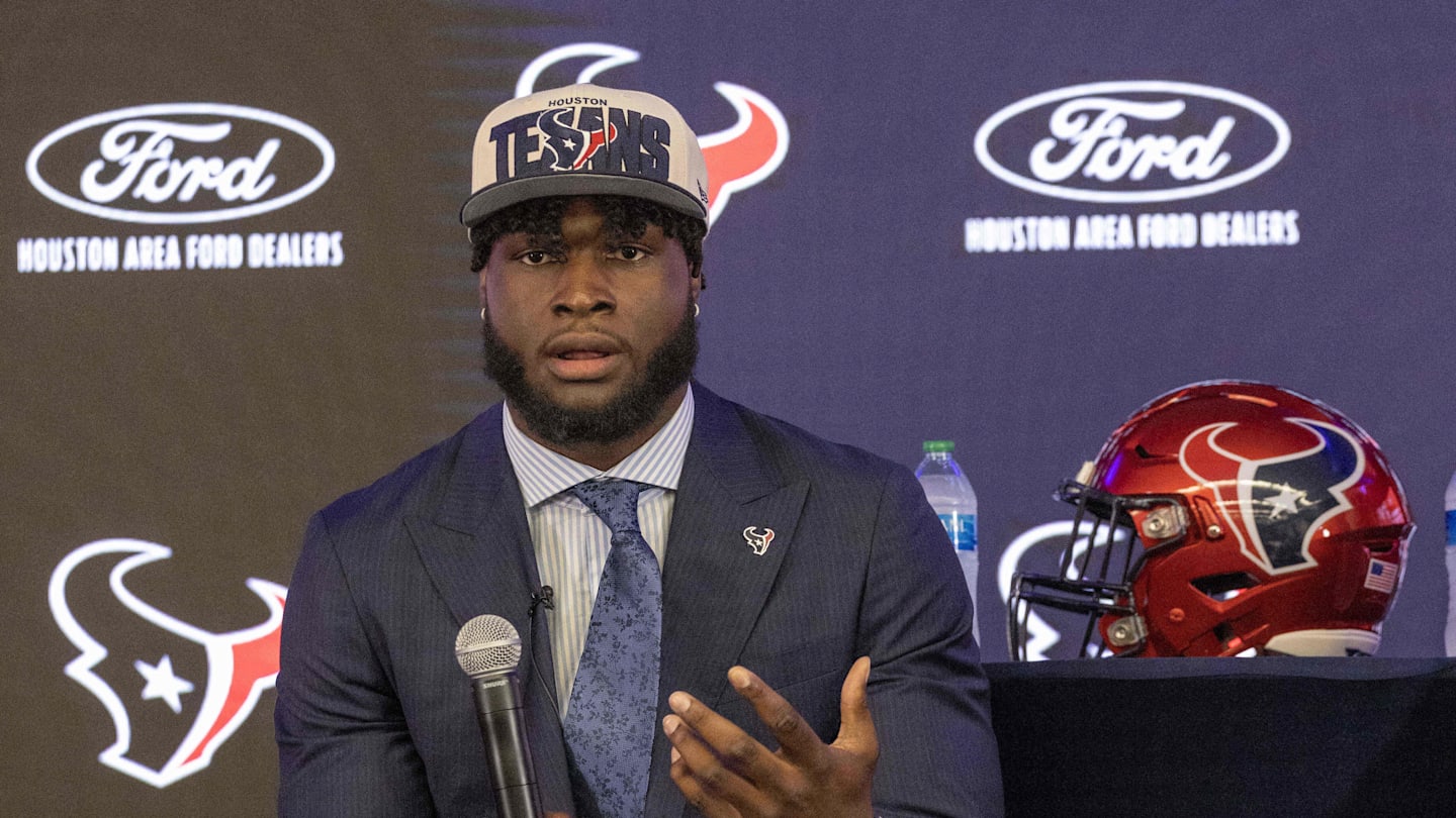 Texans Stud Advertises His Preferred Choice for No. 25 Pick