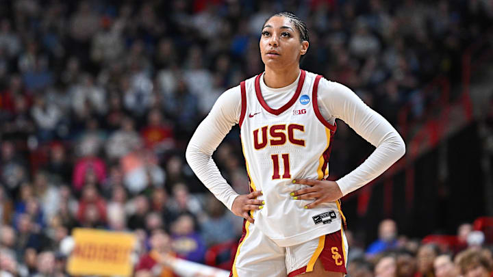 Mar 31, 2025; Spokane, WA, USA; USC Trojans guard Kennedy Smith (11) looks on against the UConn Huskies during the second half of a Elite 8 NCAA Tournament basketball game at Spokane Arena. Mandatory Credit: James Snook-Imagn Images Mar 31, 2025; Spokane, WA, USA; USC Trojans guard Kennedy Smith (11) looks on against the UConn Huskies during the second half of a Elite 8 NCAA Tournament basketball game at Spokane Arena. Mandatory Credit: James Snook-Imagn Images