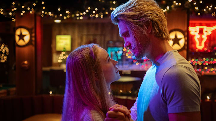 The Merry Gentlemen. (L-R) Britt Robertson as Ashley and Chad Michael Murray as Luke in The Merry Gentlemen. Cr. Patrick Wymore/Netflix © 2024