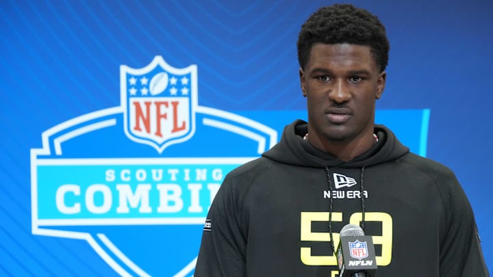 Feb 26, 2025; Indianapolis, IN, USA; Tennessee defensive lineman James Pearce (DL59) during the 2025 NFL Scouting Combine at the Indiana Convention Center. Mandatory Credit: Kirby Lee-Imagn Images