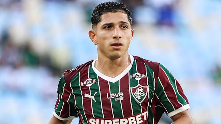 Savarino deve seguir entre os titulares do Fluminense contra o Vasco