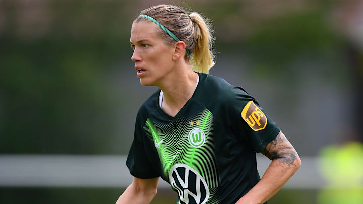 Früher stand Lara Dickenmann für Wolfsburg auf dem Platz - nun kehrt sie in neuer Funktion zurück
