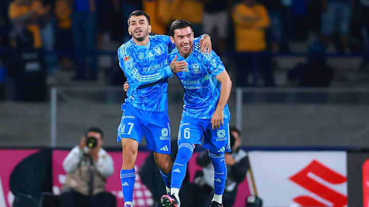 Pumas UNAM v Tigres UANL - Torneo Apertura 2025 Liga MX