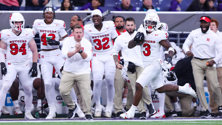 Rutgers Scarlet Knights running back Antwan Raymond 