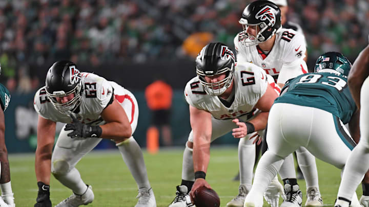 Atlanta Falcons center Drew Dalman will miss time with an injury suffered against the Kansas City Chiefs. Atlanta Falcons center Drew Dalman will miss time with an injury suffered against the Kansas City Chiefs.