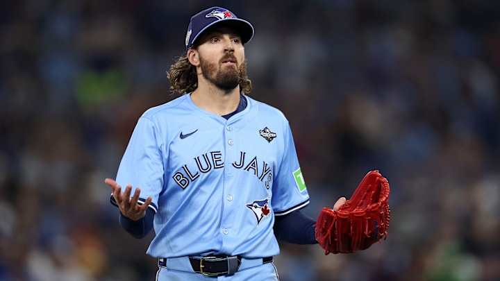 World Series - Los Angeles Dodgers v Toronto Blue Jays - Game Six World Series - Los Angeles Dodgers v Toronto Blue Jays - Game Six