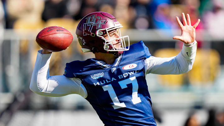 Jan 14, 2023; Orlando, FL, USA; Team Aina quarterback Tim Demorat (17) of the Fordham Rams throws a touchdown pass against Team Kai during the second half in the 2023 Hula Bowl at UCF FBC Mortgage Stadium. Mandatory Credit: Rich Storry-Imagn Images Jan 14, 2023; Orlando, FL, USA; Team Aina quarterback Tim Demorat (17) of the Fordham Rams throws a touchdown pass against Team Kai during the second half in the 2023 Hula Bowl at UCF FBC Mortgage Stadium. Mandatory Credit: Rich Storry-Imagn Images