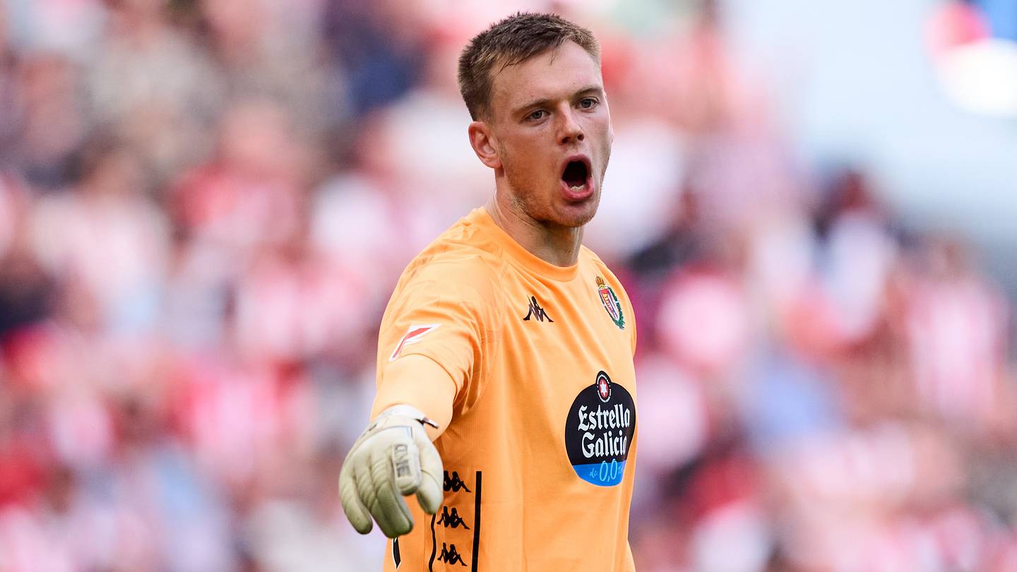 Werder Bremen Signs Goalkeeper Karl Hein on Loan