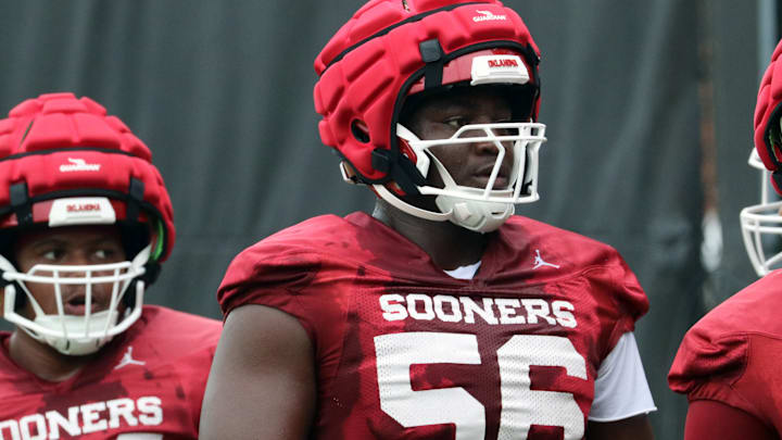 Oklahoma offensive lineman Michael Fasusi