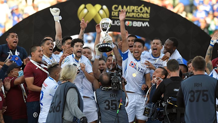 Antes de Atlas, Cruz Azul fue el últimpo Campeón de Campeones.