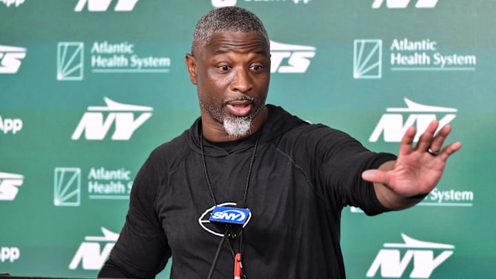 NY Jets head coach Aaron Glenn