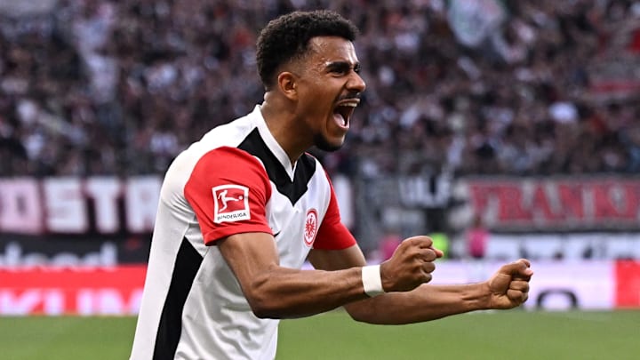 Ansgar Knauff lässt die Eintracht jubeln. 