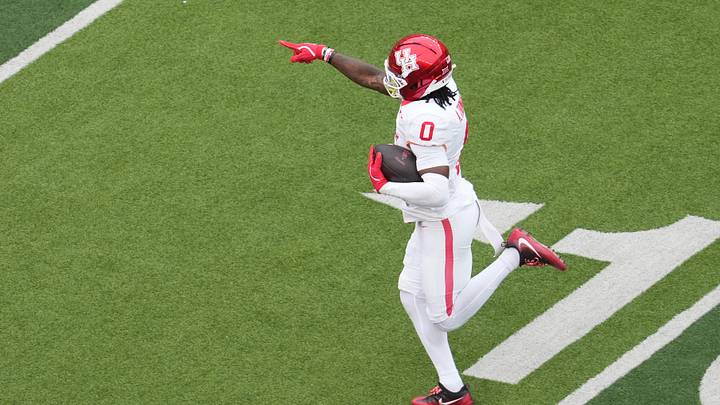 Nov 29, 2025; Waco, Texas, USA; Houston Cougars wide receiver Amare Thomas (0) scores a touchdown against the Baylor Bears during the first half at McLane Stadium. Mandatory Credit: Chris Jones-Imagn Images Nov 29, 2025; Waco, Texas, USA; Houston Cougars wide receiver Amare Thomas (0) scores a touchdown against the Baylor Bears during the first half at McLane Stadium. Mandatory Credit: Chris Jones-Imagn Images