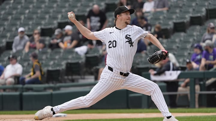 Apr 28, 2024; Chicago, Illinois, USA; Chicago White Sox pitcher Erick Fedde (20) throws the ball