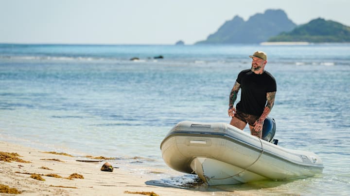 “Knife to the Heart” – Castaways help pass the time on their beach by hosting the “Survivor 50 Talent Show”. Another boomerang idol is discovered, and players must decide whether to send it to an ally or an adversary. Then, the biggest reward of the season is on the line as tribes compete for immunity and a special afternoon with country music star and SURVIVOR superfan, Zac Brown, on SURVIVOR 50, Wednesday, March 18. Photo: Robert Voets/CBS ©2025 CBS Broadcasting, Inc. All Rights Reserved.