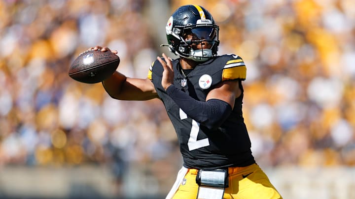 Los Angeles Chargers v Pittsburgh Steelers