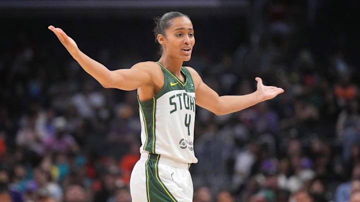 Jul 16, 2024; Los Angeles, California, USA; Seattle Storm guard Skylar Diggins-Smith (4) reacts in the second half against the LA Sparks at Crypto.com Arena. Mandatory Credit: Kirby Lee-Imagn Images Jul 16, 2024; Los Angeles, California, USA; Seattle Storm guard Skylar Diggins-Smith (4) reacts in the second half against the LA Sparks at Crypto.com Arena. Mandatory Credit: Kirby Lee-Imagn Images