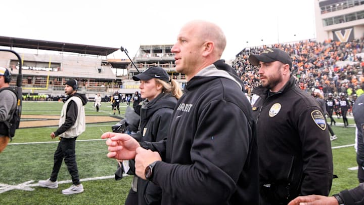 Clark Lea and Vanderbilt enter 2025 with a mostly healthy roster.