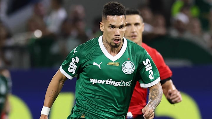 Paulinho pode fazer o primeiro jogo como titular do Palmeiras