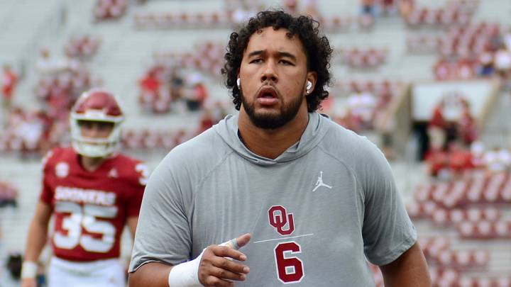 Oklahoma defensive tackle Nigel Smith II warms up before a game. Oklahoma defensive tackle Nigel Smith II warms up before a game.