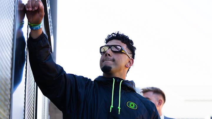 Oregon quarterback Dylan Raiola Oregon quarterback Dylan Raiola