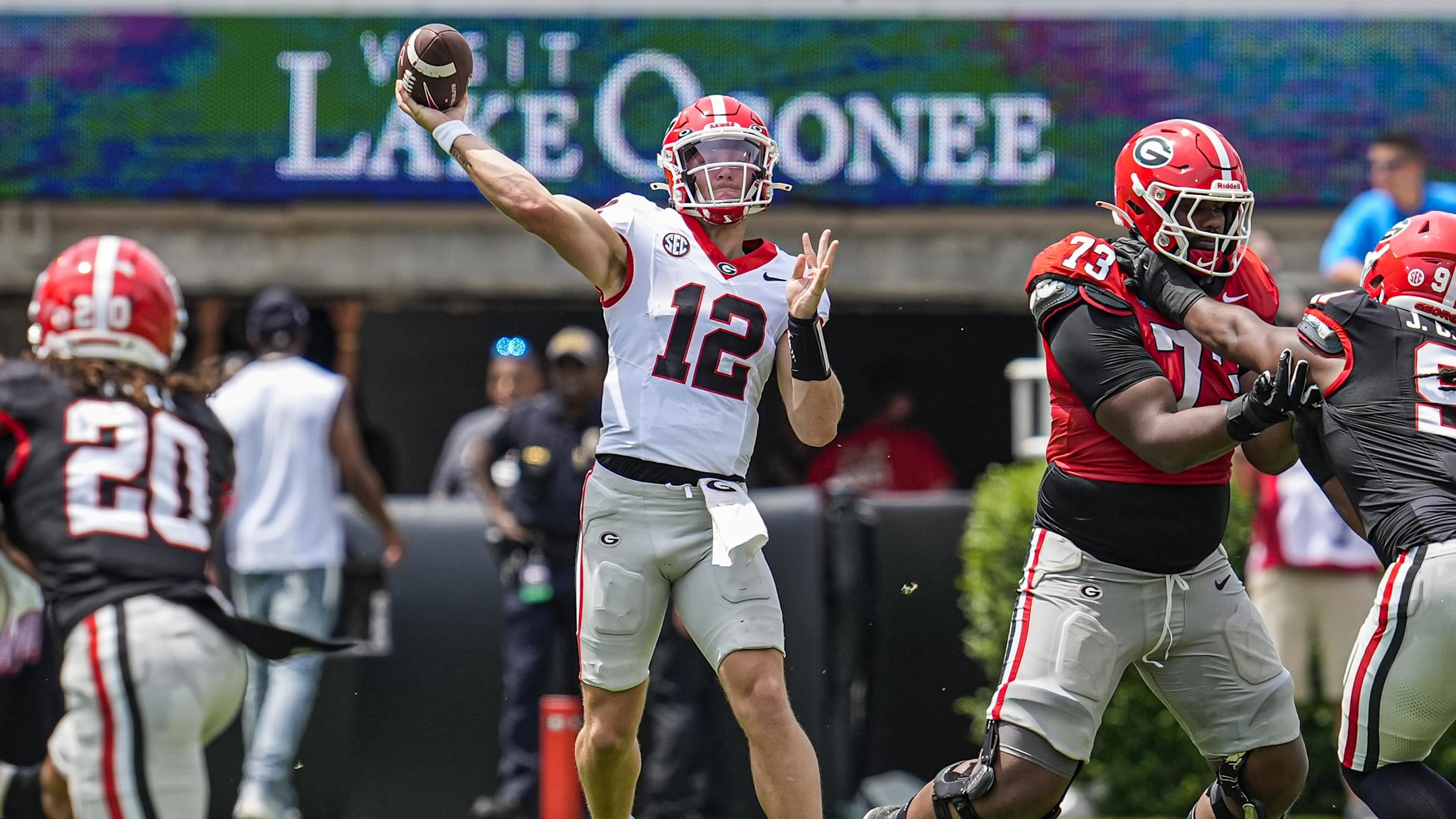 Why Fans Shouldn't Overreact to Georgia's Quarterback Room After G Day