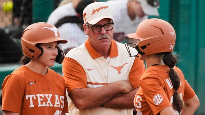 April 2, 2026; Tuscaloosa, AL, USA; Texas head coach Mike White with players Leighann Goode and Jaycie Nichols.