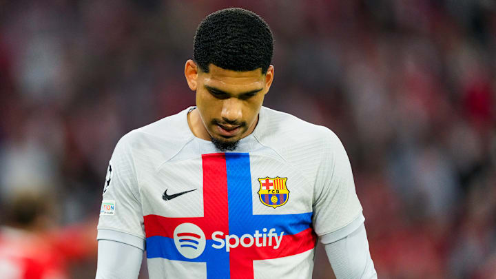 Ronald Araújo se machucou na Data Fifa e deve perder a Copa do Mundo. Ronald Araújo se machucou na Data Fifa e deve perder a Copa do Mundo.