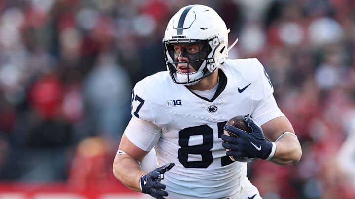 Penn State Nittany Lions tight end Andrew Rappleyea scores on a touchdown reception during the first half against the Rutgers Scarlet Knights at SHI Stadium. Penn State Nittany Lions tight end Andrew Rappleyea scores on a touchdown reception during the first half against the Rutgers Scarlet Knights at SHI Stadium.