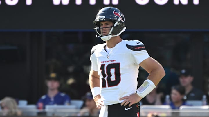 Oct 5, 2025; Baltimore, Maryland, USA; Houston Texans quarterback Davis Mills (10) stands on the field during the fourth quarter against the Baltimore Ravens at M&T Bank Stadium. Mandatory Credit: Rafael Suanes-Imagn Images Oct 5, 2025; Baltimore, Maryland, USA; Houston Texans quarterback Davis Mills (10) stands on the field during the fourth quarter against the Baltimore Ravens at M&T Bank Stadium. Mandatory Credit: Rafael Suanes-Imagn Images