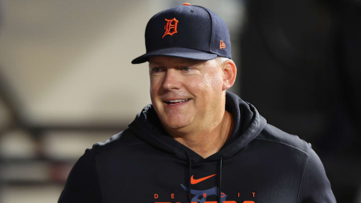 Hinch continuará como estratega de los Tigres
