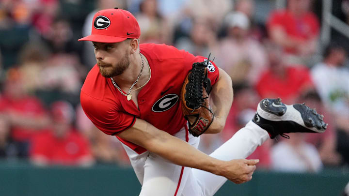 GeorgiaÕs Kolten Smith (16) throws a pitch during a NCAA baseball game against Kentucky on March 14, 2025. GeorgiaÕs Kolten Smith (16) throws a pitch during a NCAA baseball game against Kentucky on March 14, 2025.