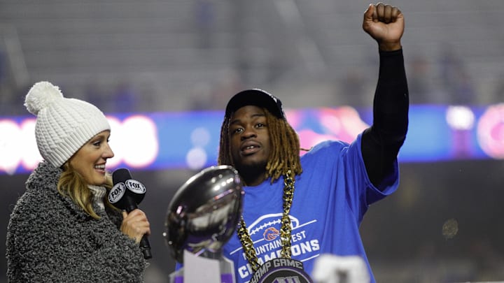 Dec 6, 2024; Boise, ID, USA; Boise State Broncos running back Ashton Jeanty (2) is interviewed by Fox Sports reporter Allison Williams after the game against the UNLV Rebels at Albertsons Stadium. Boise State beats UNLV 21-7. Mandatory Credit: Brian Losness-Imagn Images
Dec 6, 2024; Boise, ID, USA; Boise State Broncos running back Ashton Jeanty (2) is interviewed by Fox Sports reporter Allison Williams after the game against the UNLV Rebels at Albertsons Stadium. Boise State beats UNLV 21-7. Mandatory Credit: Brian Losness-Imagn Images