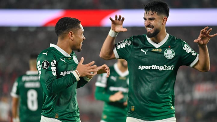 Palmeiras não tem interesse em negociar a dupla Vitor Roque e Flaco López
