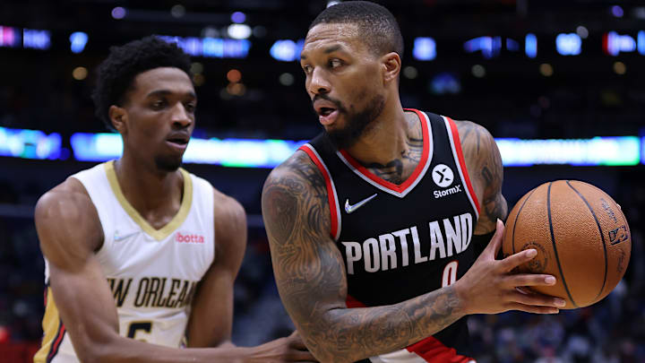 Lillard volvió a jugar tras recuperarse de dolencias físicas