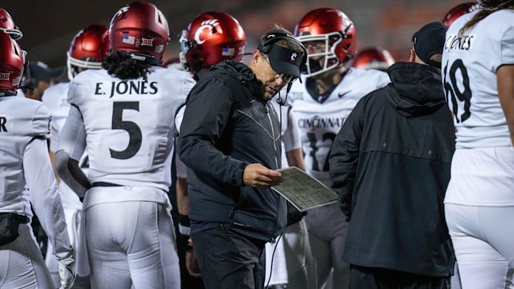 Cincinnati Bearcats head coach Scott Satterfield during game against Oklahoma State Cowboys