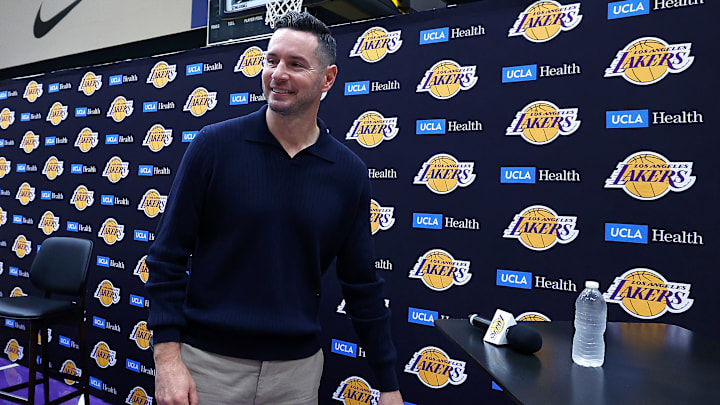 JJ Redick habló con la prensa en el campamento de los Lakers