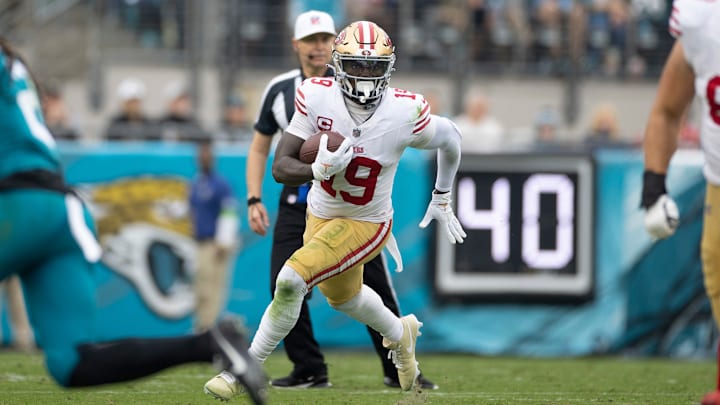 San Francisco 49ers wide receiver Deebo Samuel (19)