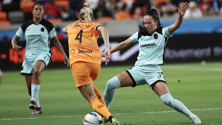 Bruninha and Jess Carter of Gotham FC