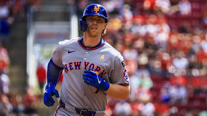 Sep 7, 2025; Cincinnati, Ohio, USA; New York Mets third baseman Brett Baty (7) runs the bases after hitting a solo home run in the third inning against the Cincinnati Reds at Great American Ball Park. Mandatory Credit: Katie Stratman-Imagn Images