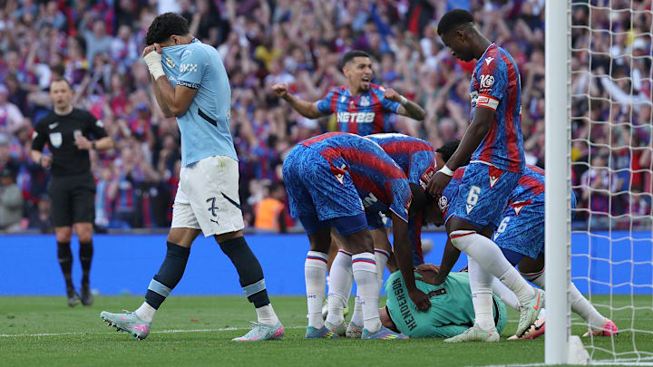 Marmoush pediu para bater, mas goleiro pegou