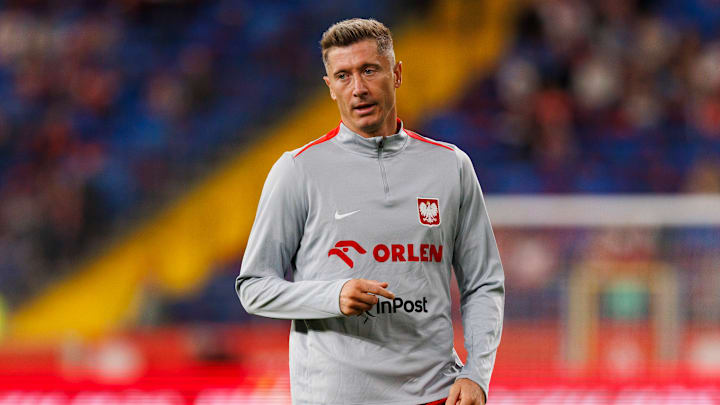 Robert Lewandowski, do Barcelona, sofreu ruptura no tendão da perna esquerda durante a Data Fifa