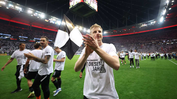 Eintracht-Ikone Martin Hinteregger (im Vordergrund)