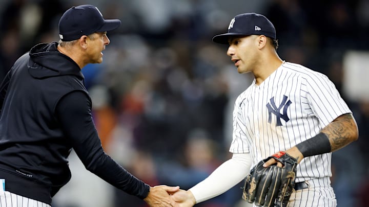 Aaron Boone y Gleyber Torres en un encuentro de los Yankees de esta temporada